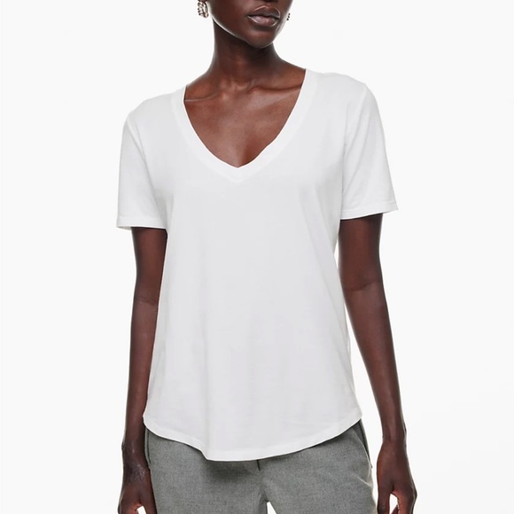 💫3/$30! NWOT Babaton Tshirt - Picture 2 of 8